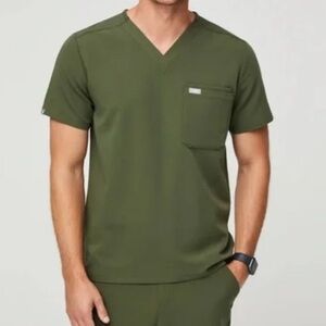 FIGS Men's Leon Three-Pocket Scrub Top Olive Green Size Large